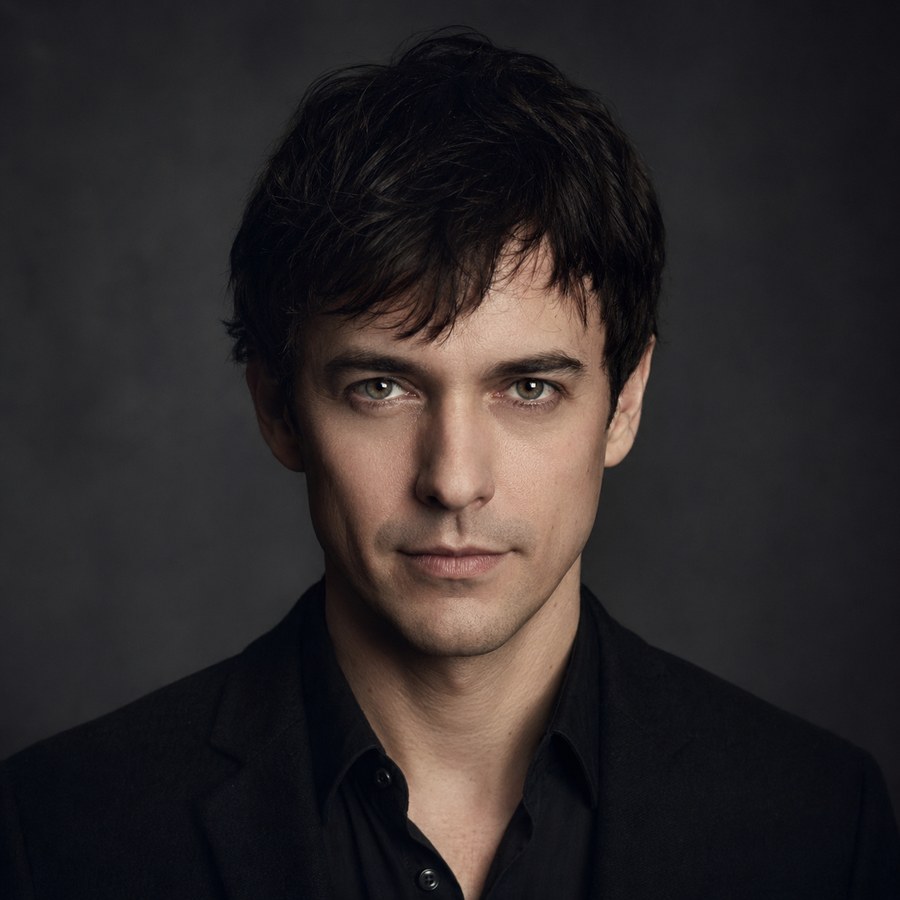 Elias C. Thorne author portrait